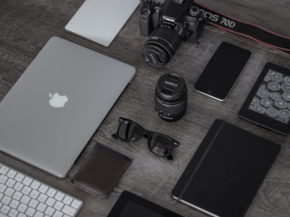 9 من أصل 10 من البالغين يرون أن شراء أحدث الهواتف الذكية ما هو إلا تبذير&nbsp;للمال