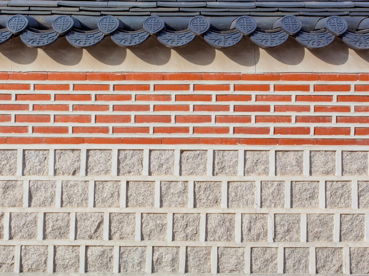 فرقة بي تي سي الكورية تفهم السياسات اللغوية أكثر من المسؤولين&nbsp;العرب